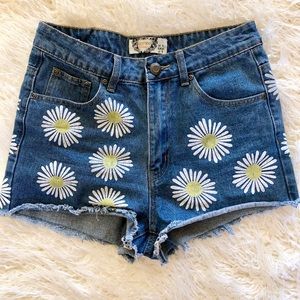 Boohoo daisy denim shorts